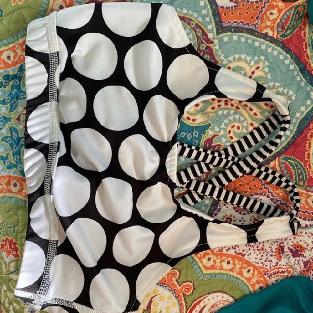 Sports bra! Polka dots!! LOVE THIS!! GREAT PRICE!